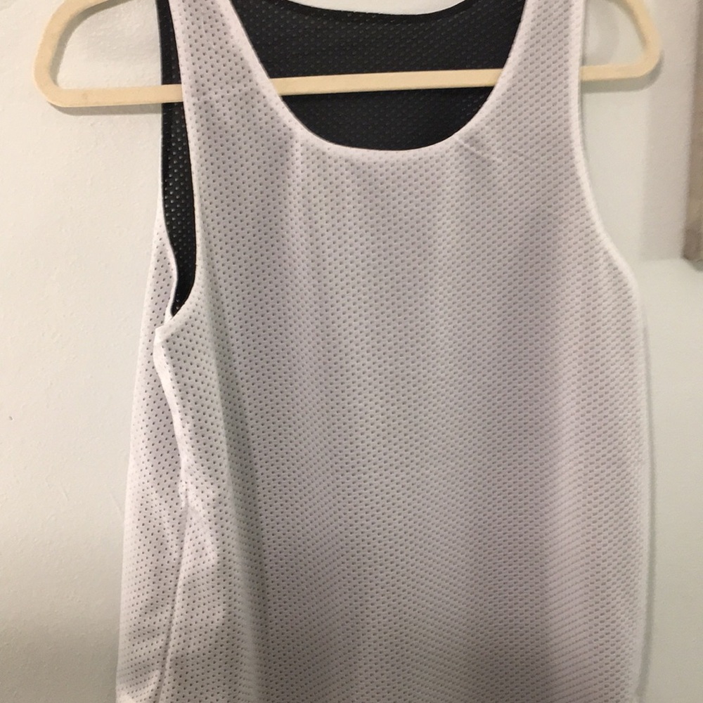 Black/White reversible tank top Sm